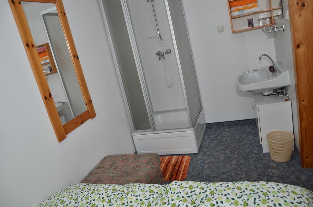 Haus Dachstein Schnitzer Hotel Eben Im Pongau Bilik gambar